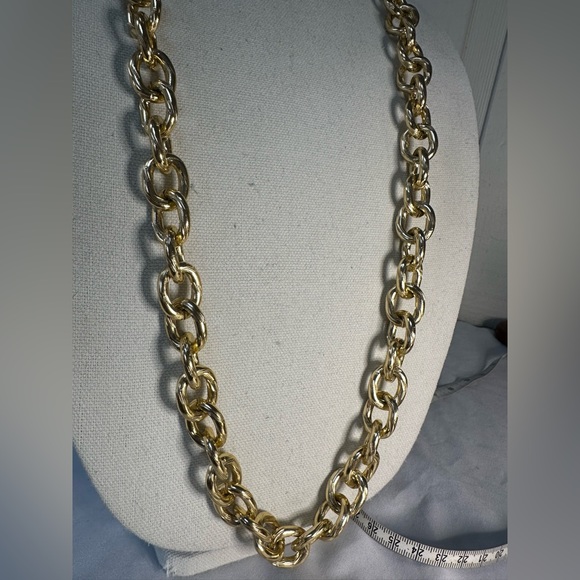 Older Vincero chunky textured link chain necklace - Picture 8 of 8